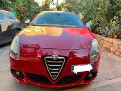 Usata 2011 Alfa Romeo Giulietta Due volumi | 4900 € (Buon prezzo)