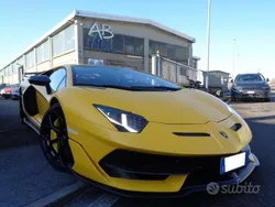 Giallo pastello Usata 2021 Lamborghini Aventador Coupé | 569.990 €