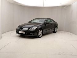 Nero Usata 2011 Mercedes E220 Executive Coupé | 12.900 € (Buon prezzo)