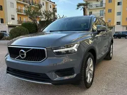 Grigio Usata 2020 Volvo XC40 Business Edition SUV | 24.300 € (Buon prezzo)