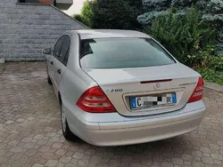 Usata 2002 Mercedes C200 Classic Tre volumi | 5500 € (Molto cara)