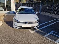 Whaite silver met Usata 2020 VW Polo Comfortline Tre volumi | 14.988 € (Buon prezzo)