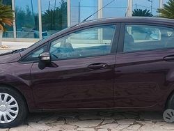 Viola Usata 2010 Ford Fiesta Due volumi | 4800 € (Buon prezzo)
