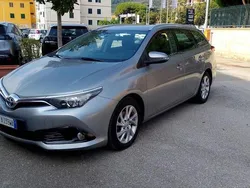 Grigio Usata 2015 Toyota Auris Touring Sports Active Station wagon | 10.900 € (Cara)
