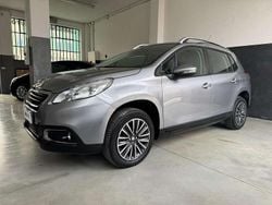 Argento Usata 2015 Peugeot 2008 Allure SUV | 6900 € (Buon prezzo)