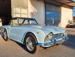Blu Usata 1963 Triumph TR4 Cabrio | 47.000 €