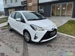 Bianco Usata 2019 Toyota Yaris Hybrid Active Due volumi | 15.490 € (Buon prezzo)