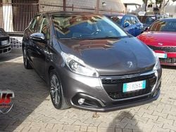 Grigio Usata 2018 Peugeot 208 Allure Due volumi | 7499 € (Ottimo prezzo)