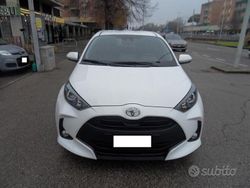 Bianco Usata 2022 Toyota Yaris Active Tre volumi | 13.999 € (Buon prezzo)