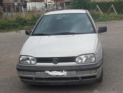 Grigio Usata 1997 VW Golf Tre volumi | 1500 €