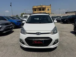 Bianco Usata 2014 Hyundai i10 Comfort Due volumi | 6990 € (Buon prezzo)