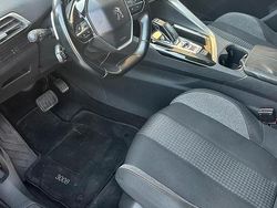 Blu Usata 2017 Peugeot 3008 Tre volumi | 13.900 €