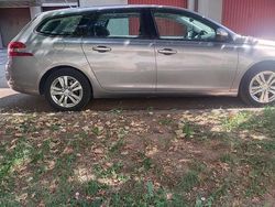 Grigio Usata 2015 Peugeot 308 Station wagon | 6200 € (Buon prezzo)