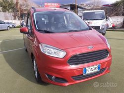 Rosso Usata 2014 Ford Tourneo Courier Monovolume | 8000 € (Buon prezzo)