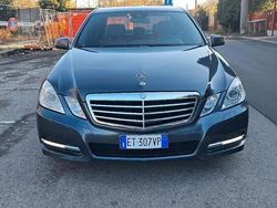 Grigio Usata 2011 Mercedes E250 Avantgarde Tre volumi | 11.900 €