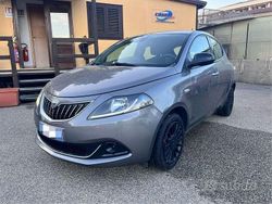 Grigio Usata 2022 Lancia Ypsilon S Due volumi | 10.900 € (Buon prezzo)