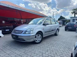 Argento Usata 2002 Honda Stream ES Monovolume | 3970 €