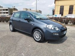 Grigio Usata 2014 Fiat Punto Street Tre volumi | 4990 € (Ottimo prezzo)