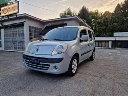 Grigio Usata 2010 Renault Kangoo Dynamique Monovolume | 4900 € (Buon prezzo)