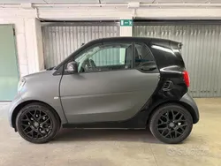 Grigio Usata 2015 Smart ForTwo Coupé Due volumi | 11.490 € (Buon prezzo)