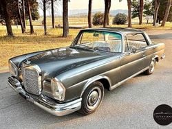 Grigio Usata 1961 Mercedes W111 SE Coupé | 35.900 €