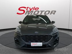 Grigio scuro Usata 2023 Ford Kuga ST-Line X SUV | 19.999 € (Super prezzo)