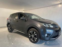 Grigio Usata 2015 Toyota RAV4 Lounge SUV | 13.000 € (Buon prezzo)