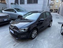 Nero Usata 2009 VW Polo Highline Tre volumi | 4400 € (Buon prezzo)