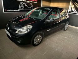 Grigio Usata 2008 Renault Clio III Tre volumi | 3500 € (Buon prezzo)