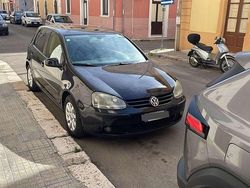 Usata 2004 VW Golf IV Comfortline Tre volumi | 5000 € (Molto cara)