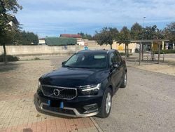 Nero Usata 2019 Volvo XC40 Momentum SUV | 19.500 € (Buon prezzo)