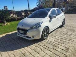 Bianco Usata 2015 Peugeot 208 Allure Due volumi | 6800 € (Ottimo prezzo)