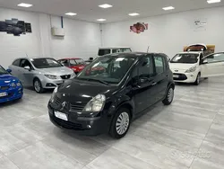 Nero Usata 2006 Renault Modus Monovolume | 1900 € (Buon prezzo)