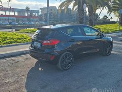 Usata 2017 Ford Fiesta Tre volumi | 8999 € (Buon prezzo)