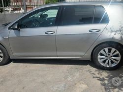 Grigio Usata 2015 VW Golf VII Tre volumi | 11.500 € (Ottimo prezzo)