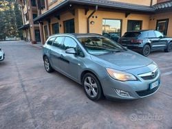 Grigio Usata 2011 Opel Astra Cosmo Tre volumi | 3900 € (Buon prezzo)