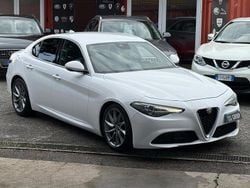 Bianco Usata 2018 Alfa Romeo Giulia Tre volumi | 14.999 € (Ottimo prezzo)