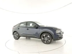 Blu/azzurro Nuova 2024 Citroën C4 PureTech Tre volumi | 15.900 € (Ottimo prezzo)