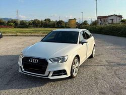 Usata 2017 Audi A3 Ambiente Tre volumi | 12.000 € (Molto cara)