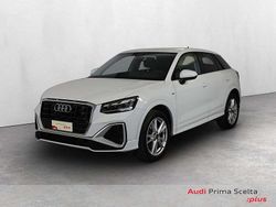 Bianco ghiaccio metallizzato Usata 2024 Audi Q2 S-Line SUV | 33.900 € (Cara)