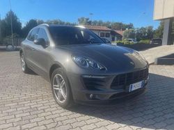 Grigio Usata 2015 Porsche Macan SUV | 35.000 € (Buon prezzo)