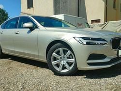 Beige / metallizzato Usata 2017 Volvo S90 Momentum Tre volumi | 22.900 € (Buon prezzo)