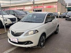 Grigio Usata 2021 Lancia Ypsilon Gold Due volumi | 10.890 € (Ottimo prezzo)