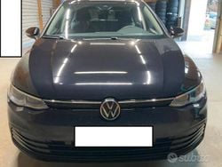 Nero Usata 2022 VW Golf Life Tre volumi | 19.300 € (Buon prezzo)