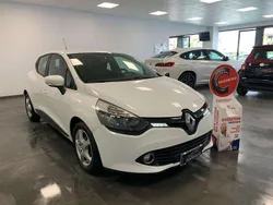 Bianco Usata 2014 Renault Clio IV Tre volumi | 7900 € (Buon prezzo)