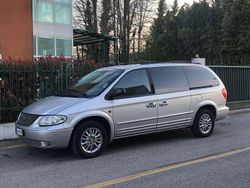 Argento Usata 2002 Chrysler Grand Voyager Limited Monovolume | 4999 €