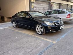 Nero Usata 2010 Mercedes E250 Avantgarde Coupé | 7999 € (Buon prezzo)