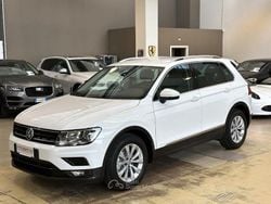 Bianco puro Usata 2017 VW Tiguan Business SUV | 18.500 € (Buon prezzo)