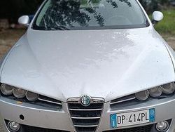 Grigio Usata 2009 Alfa Romeo 159 Tre volumi | 1500 € (Buon prezzo)