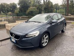 Blu/azzurro Usata 2017 Volvo V40 Momentum Station wagon | 13.500 € (Buon prezzo)